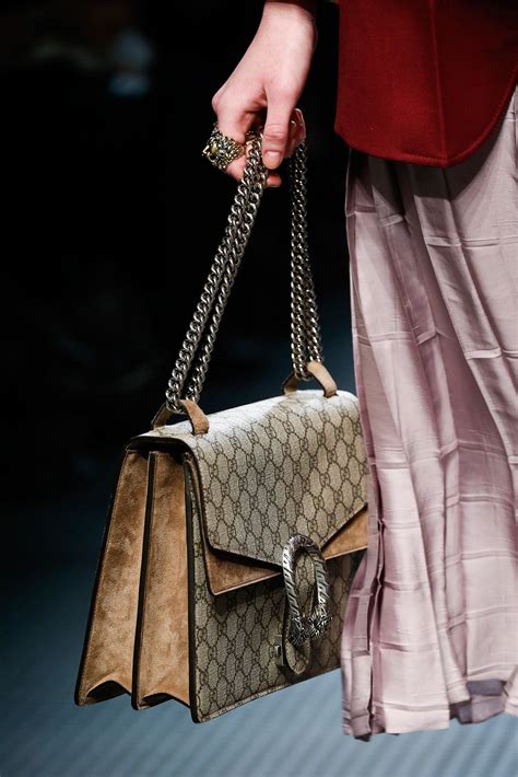 modelli brutti gucci|Borse Gucci, 7 modelli investimento nel 2024 .